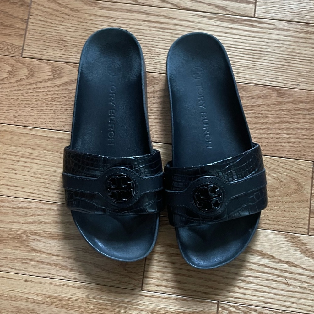 Tory Burch pool slides